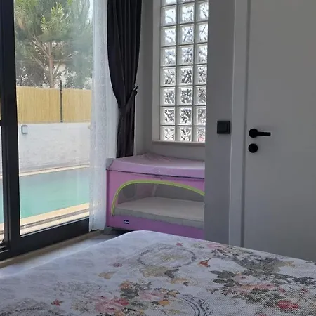 Colorful With Private Pool And Garden In Fethiye *